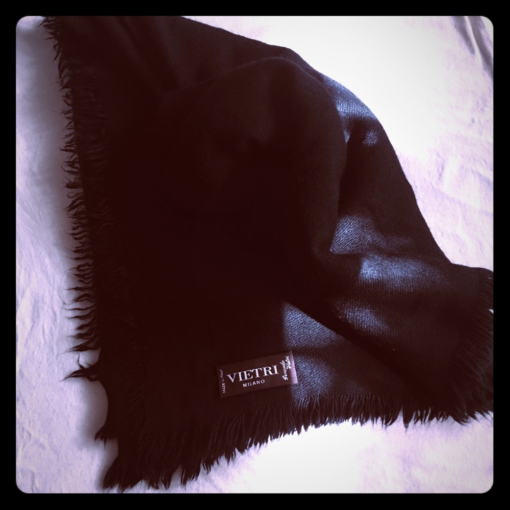 black maxi scarf